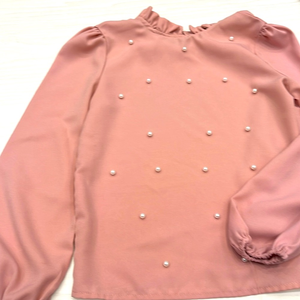 Pink top embelished with pink pearl
